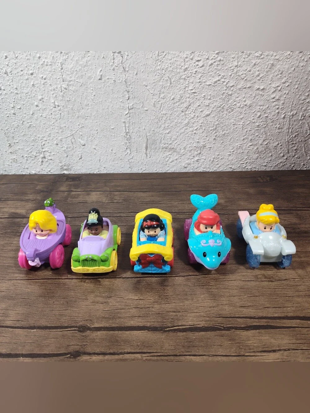 Fisher Price Disney Princess Little People Wheelies Lot Of 5